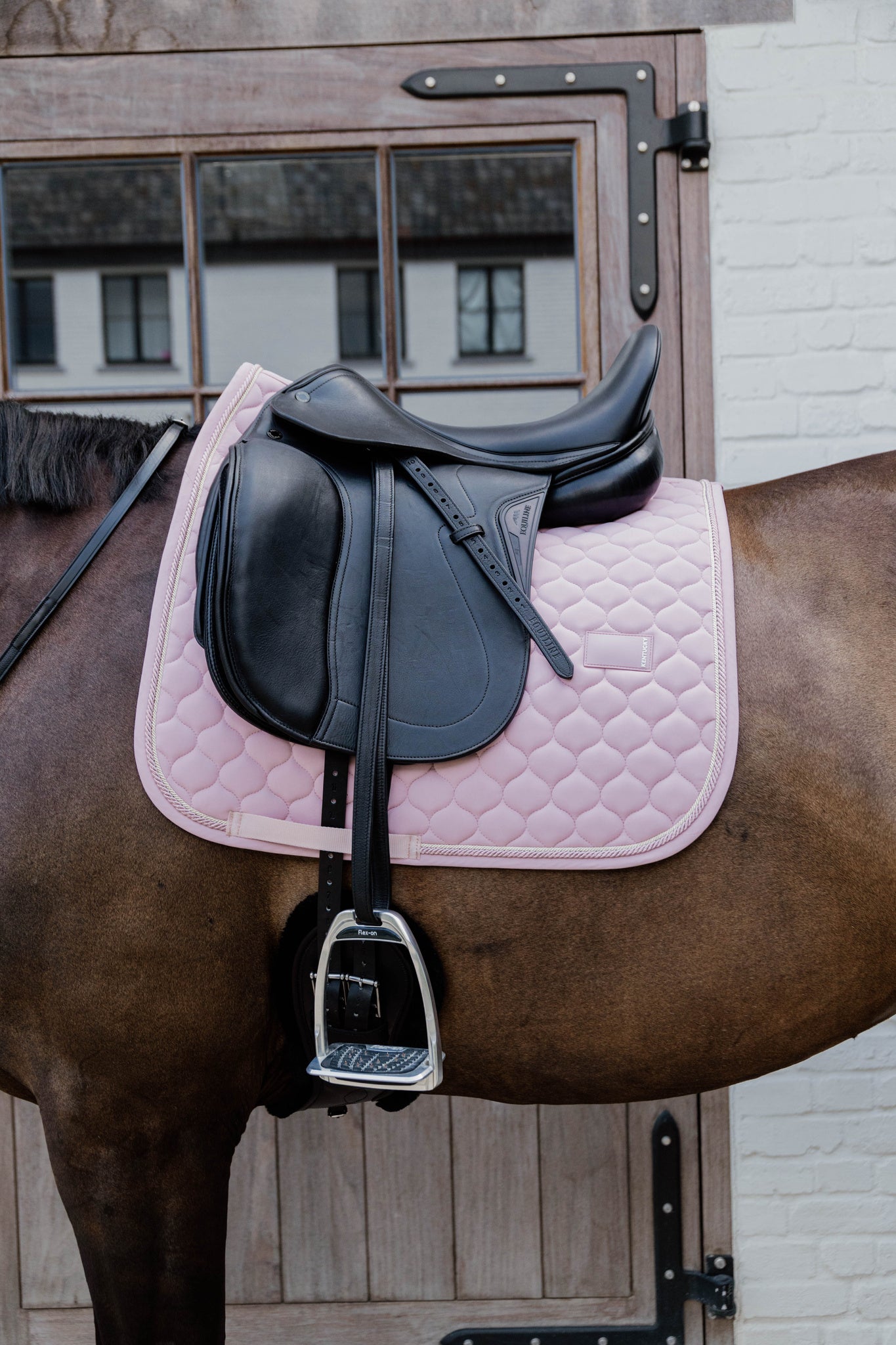 Kentucky Horsewear Dressurunderlag Onion Quilt Rubber Logo
