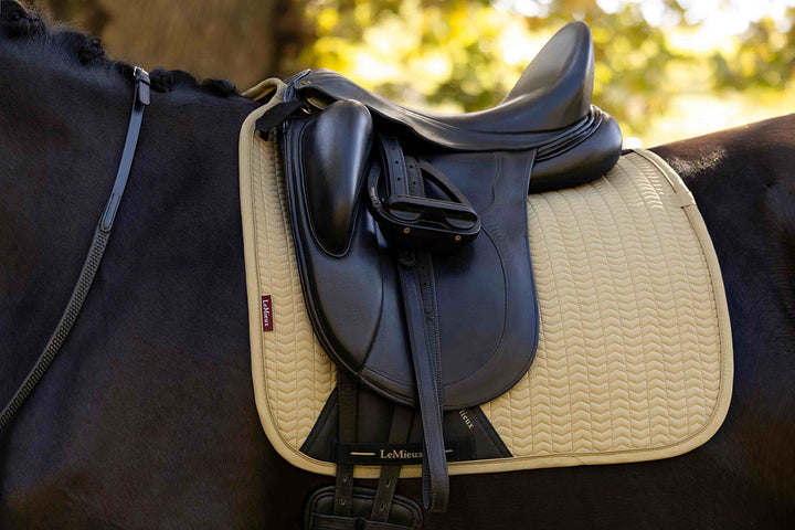 LeMieux Essence Dressurunderlag