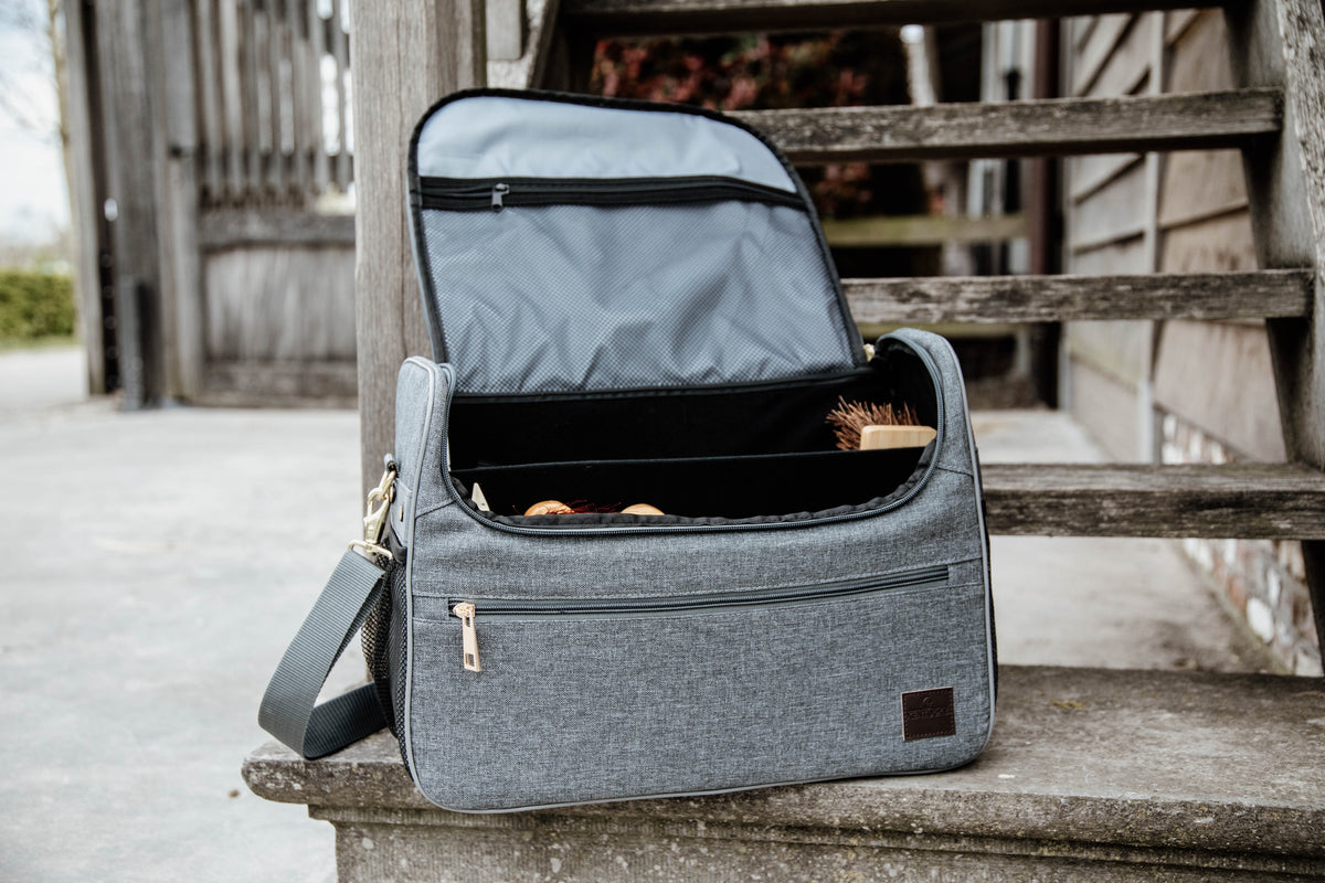 Kentucky Grooming Bag