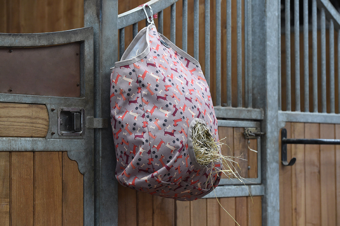 Weatherbeeta Dachshund Hay Bag