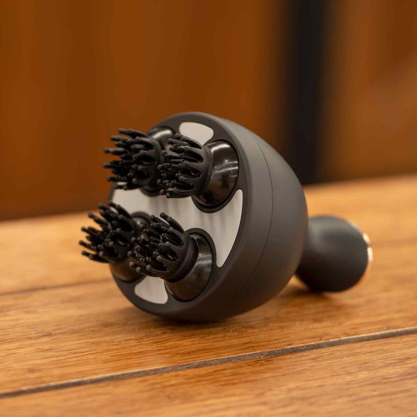 Imperial Riding IRHVolta Grooming & Relaxation Brush