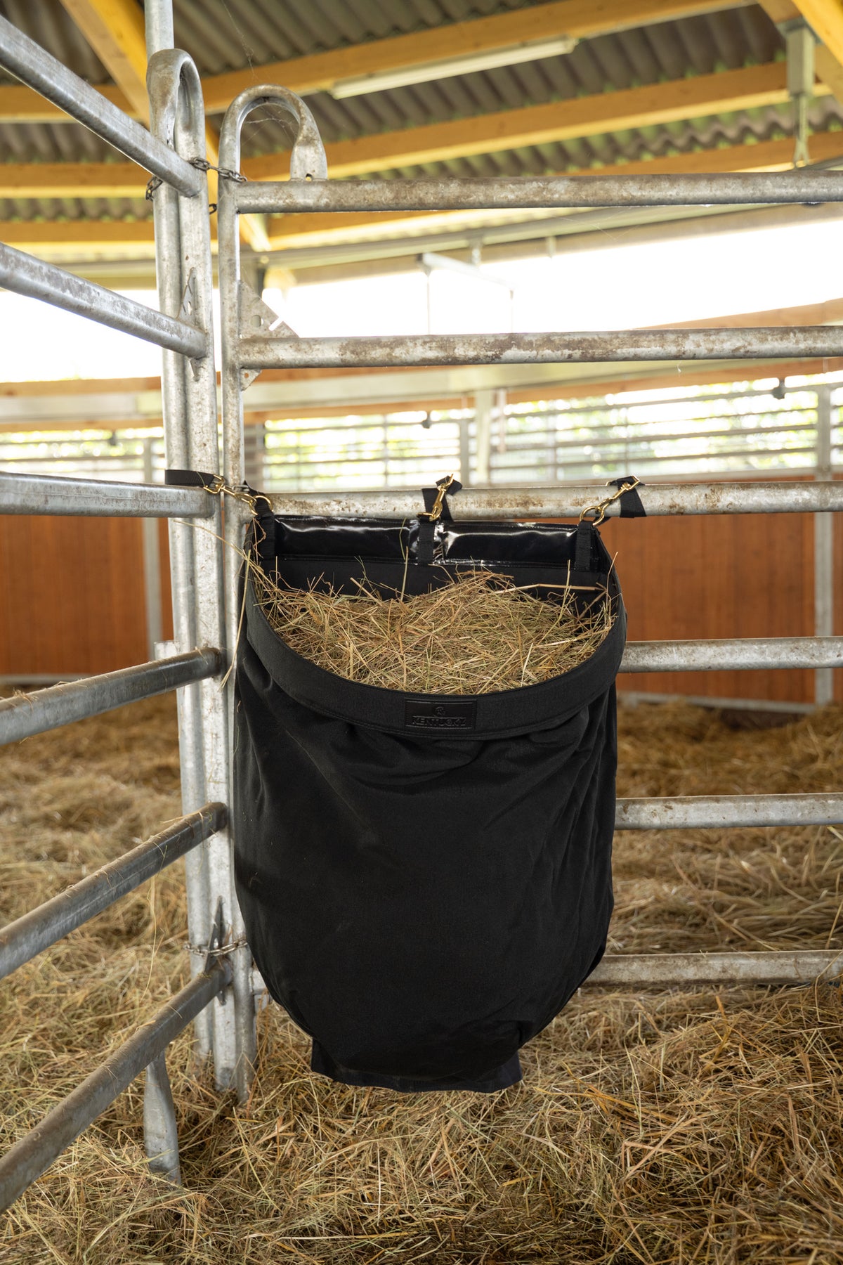 Kentucky Hay Bag Straight