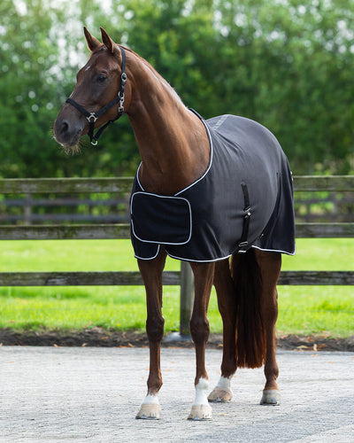 QHP Fleece Rug w. Ornament