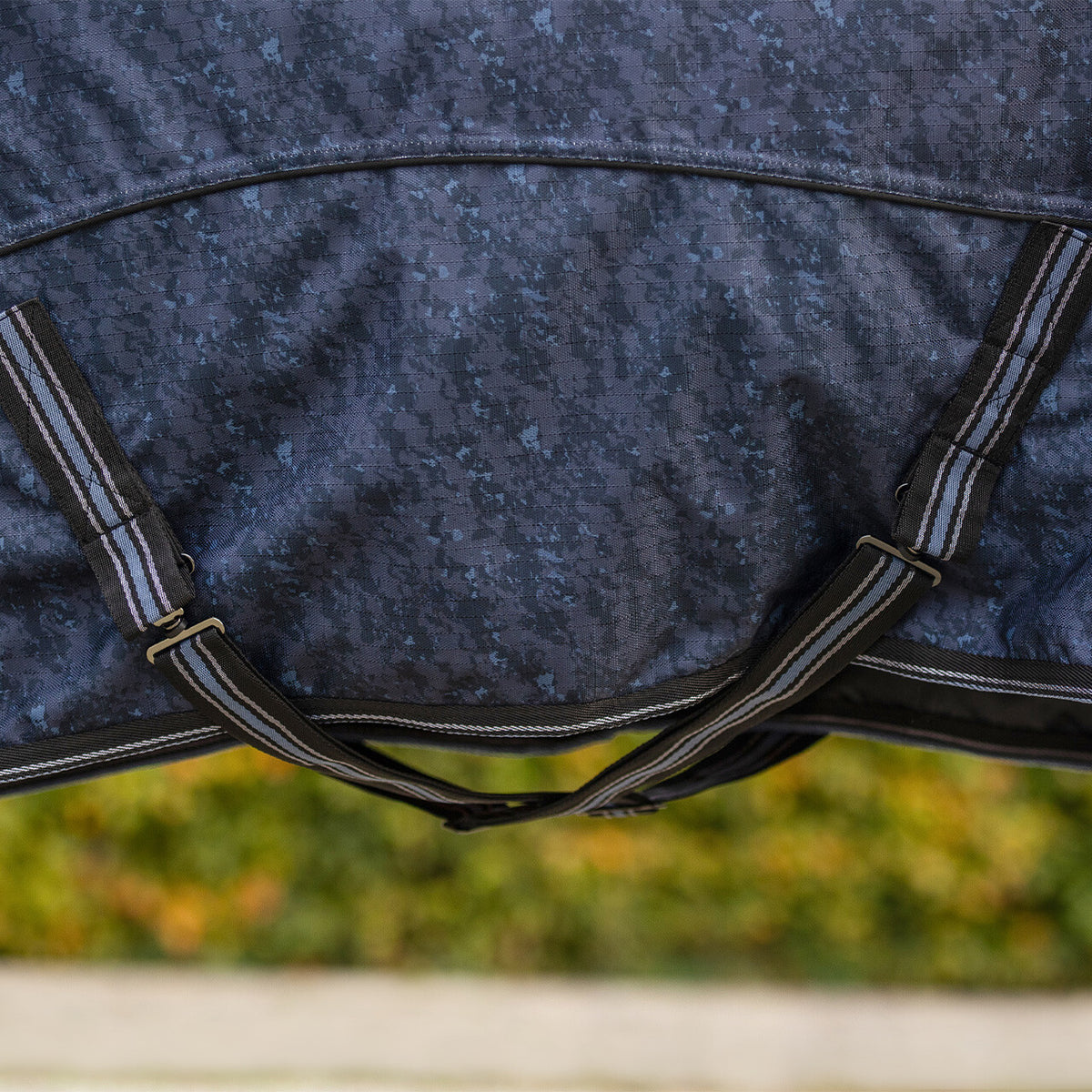 QHP Turnout Rug Collection Half Neck 150 g.