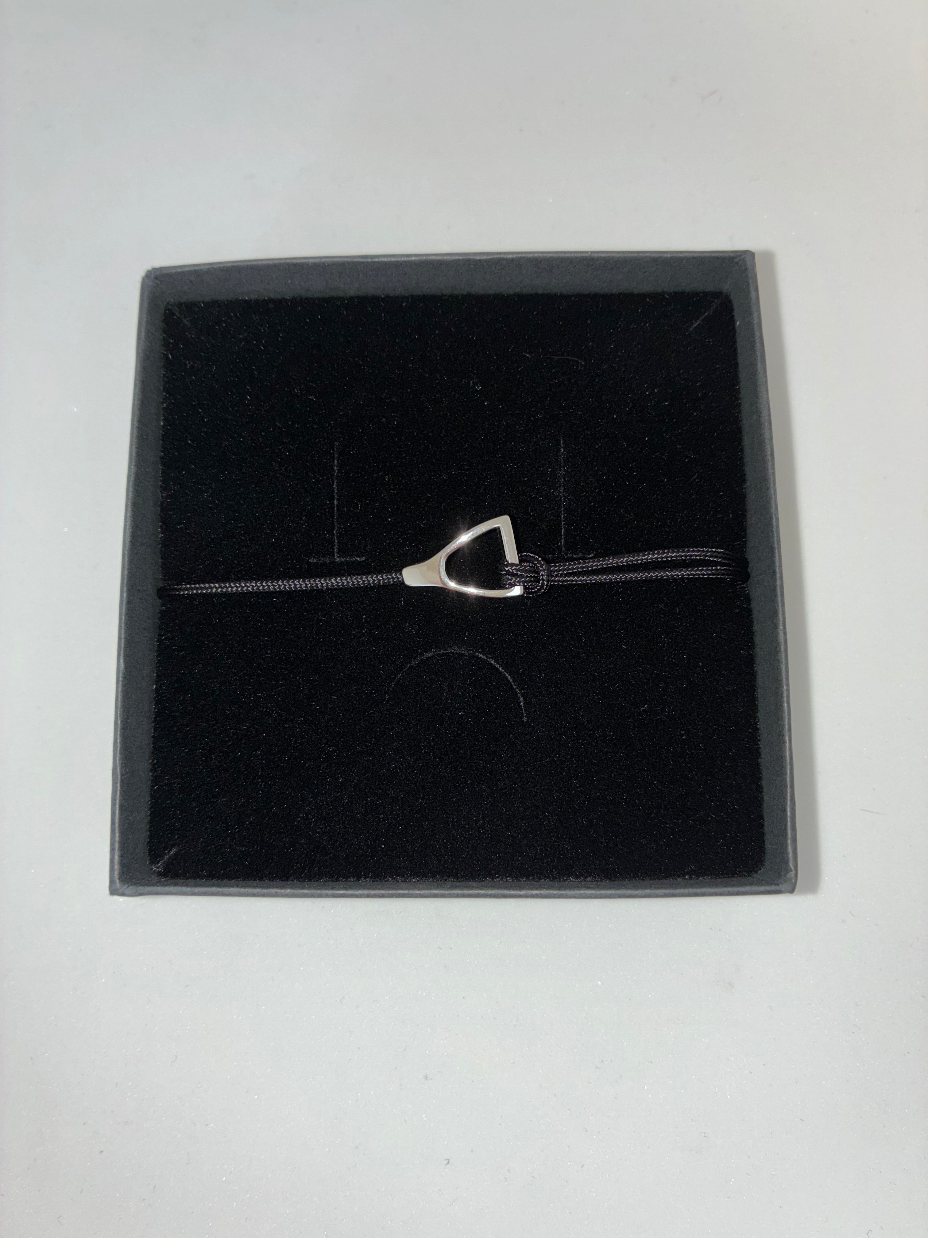 Jo´s Stering Silver Stirrup Bracelet With Clasp