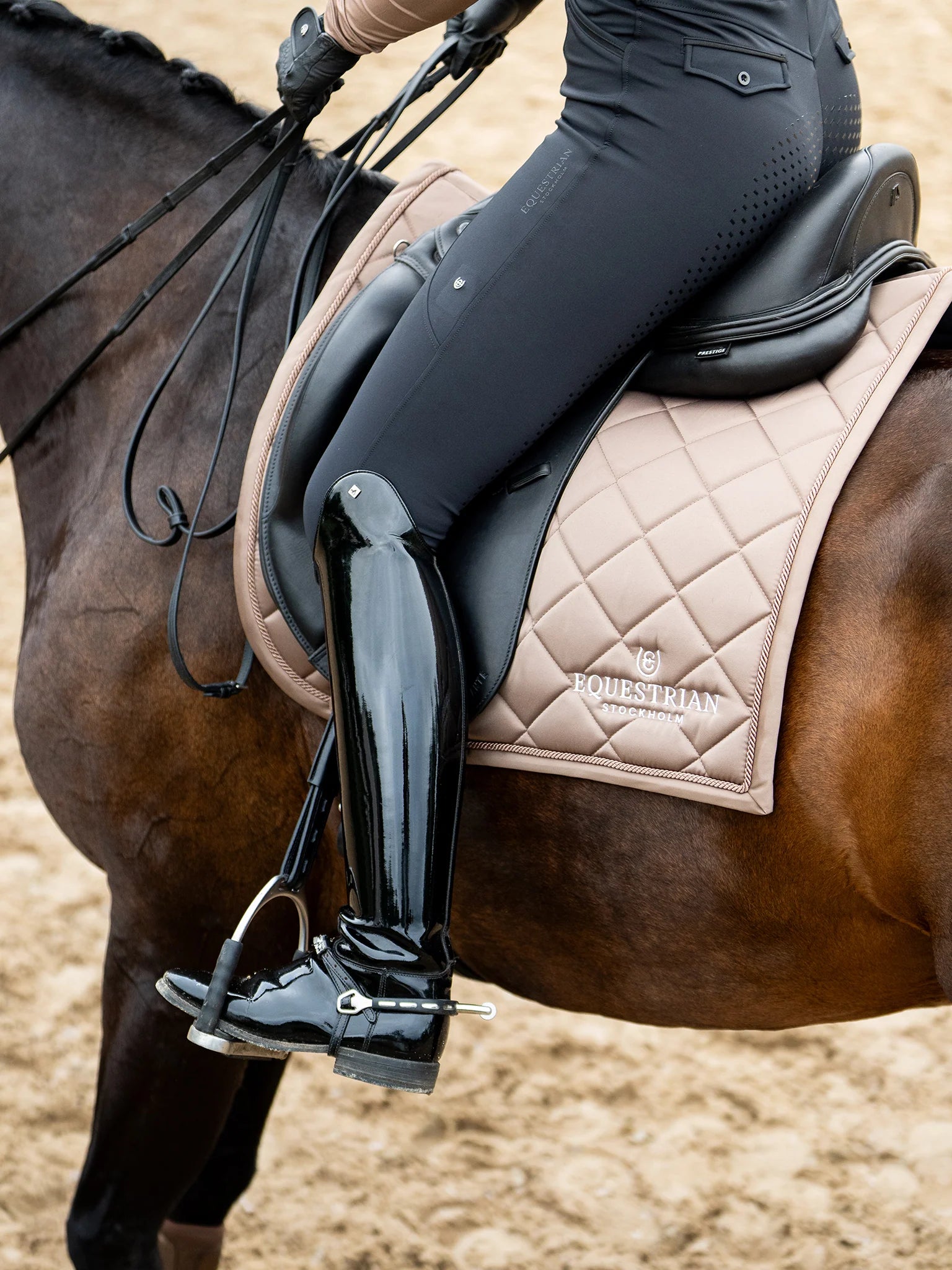 Equestrian Stockholm Line Dressurunderlag