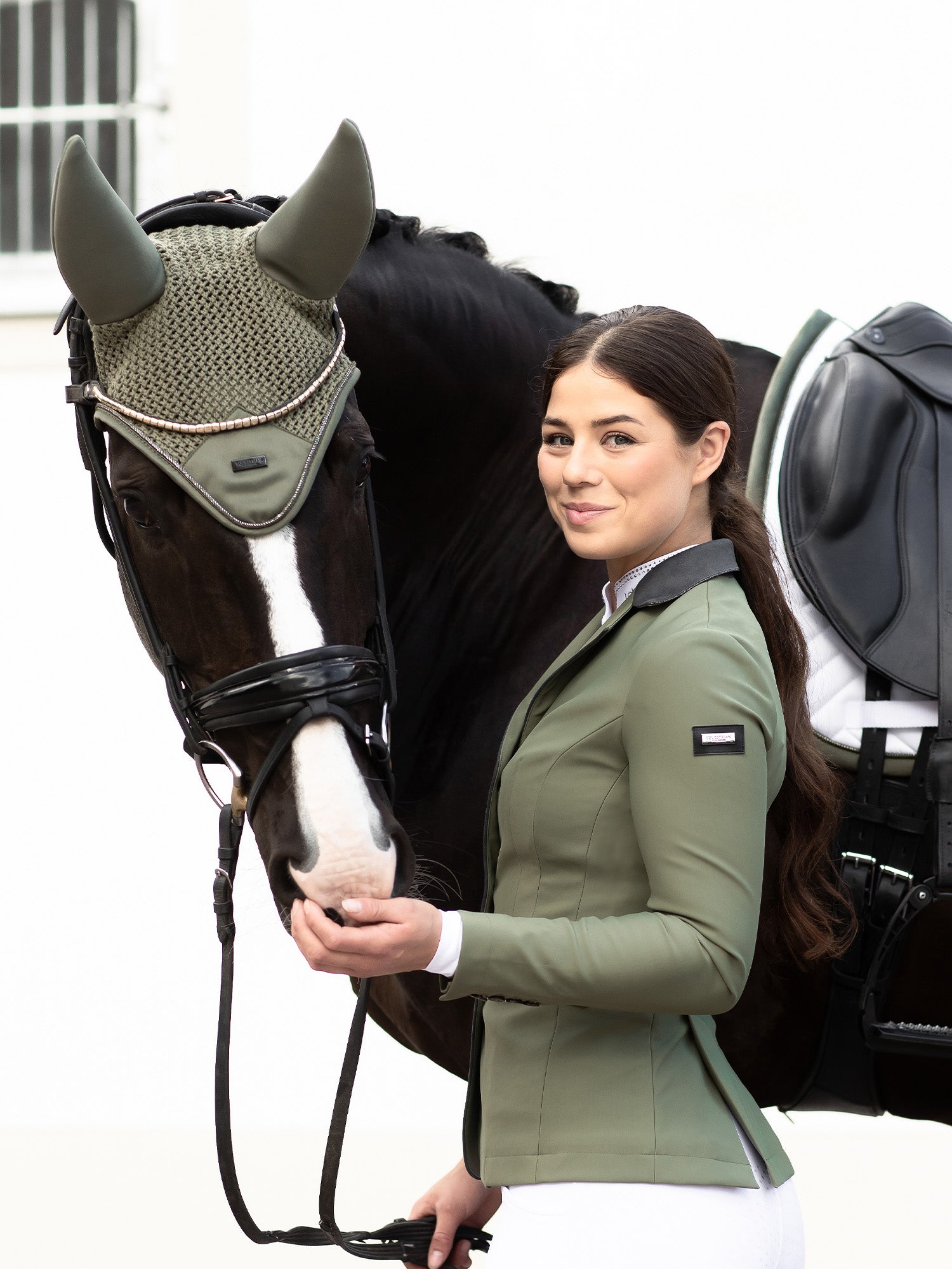Equestrian Stockholm Striking Valley Padded Hut-OUTLET