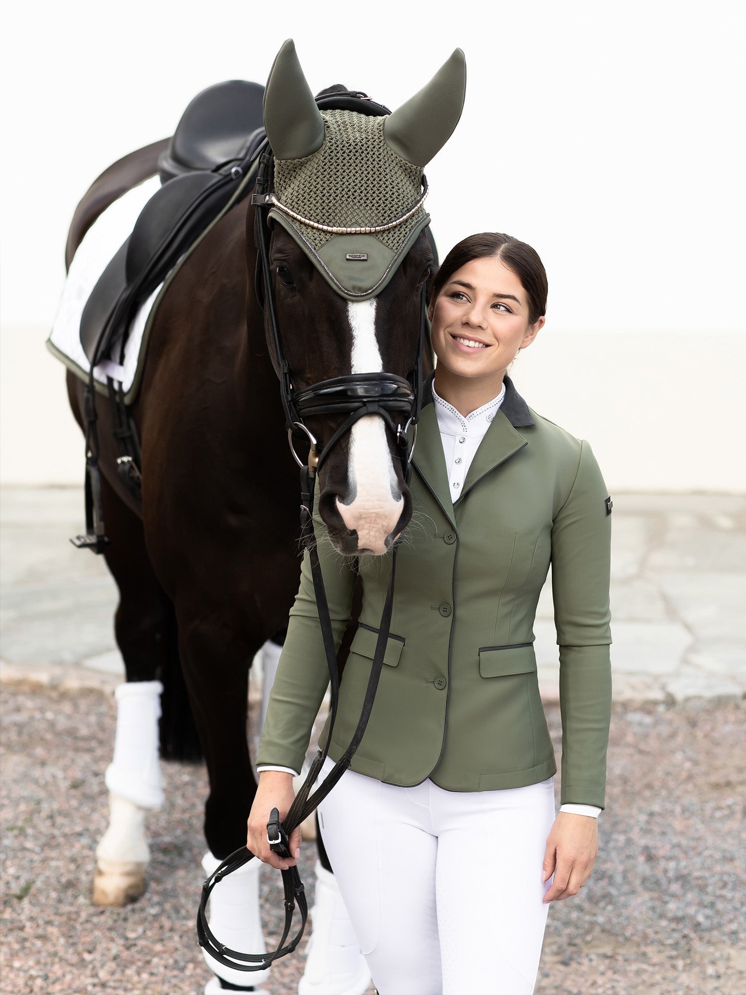 Equestrian Stockholm Striking Valley Padded Hut-OUTLET