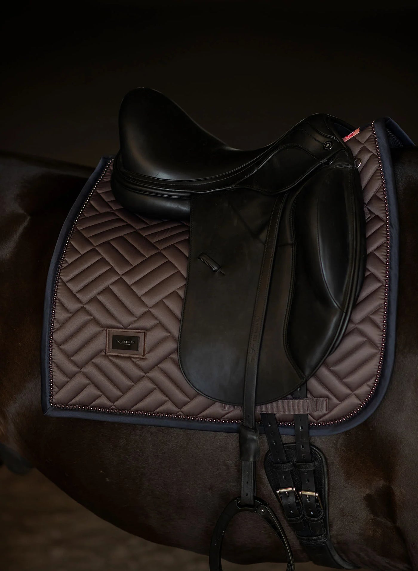 Equestrian Stockholm Mordern Mocha Dressurunderlag