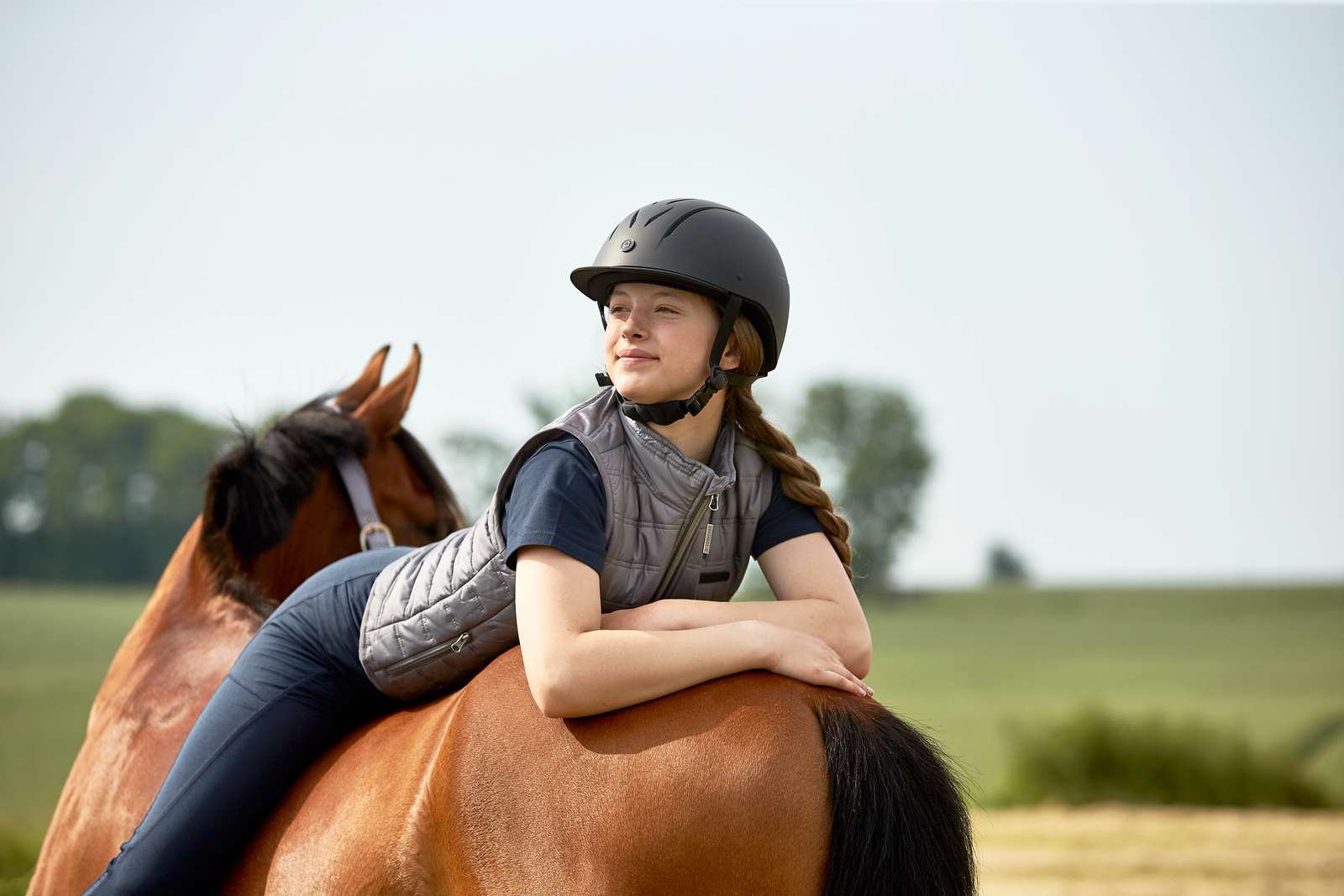 Equipage Henderson Ridehjelm - OUTLET