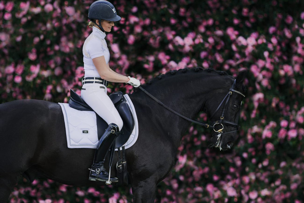 Equestrian Stockholm White Perfection Silver Dressurunderlag